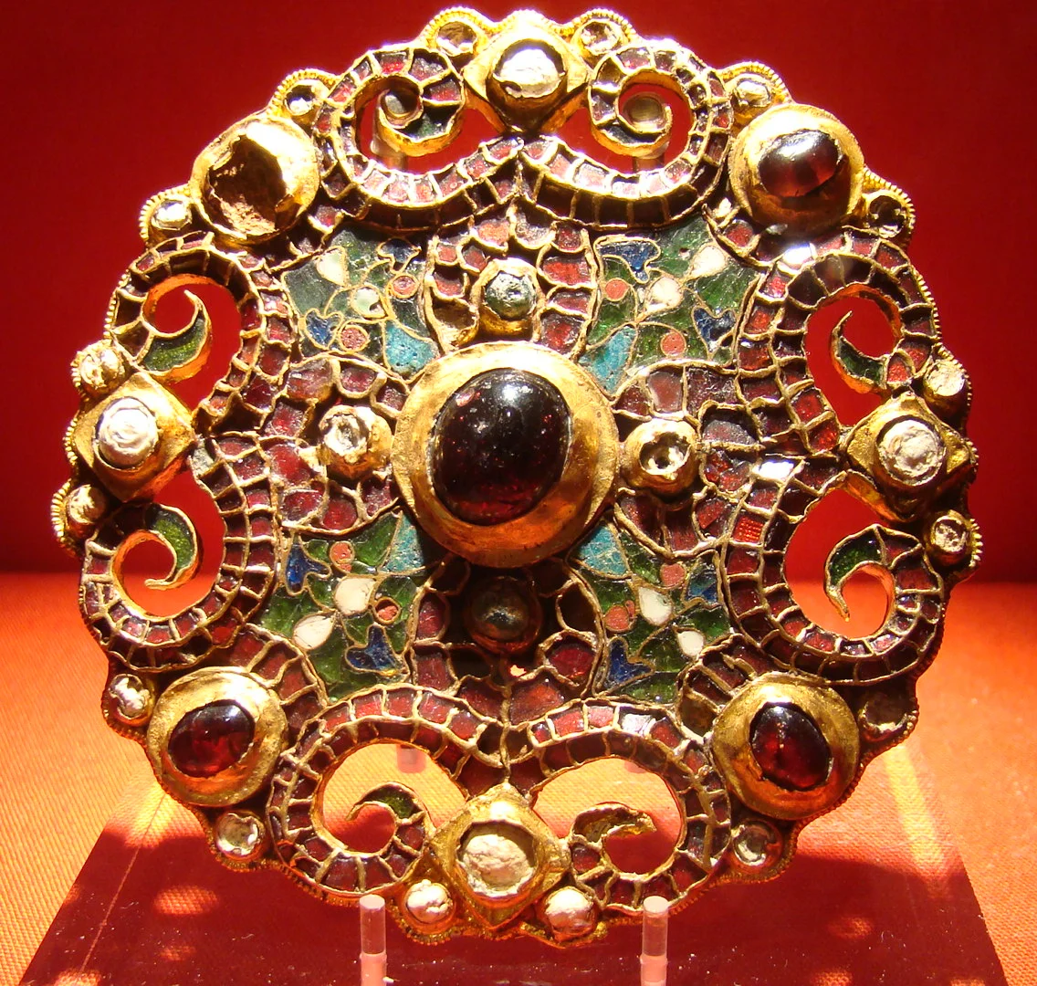 Fibula of ca 800 A.D. found in a well at Dorestad/Wijk bij Duurstede, now in the Rijksmuseum v. Oudheden, Leiden. Fibula is probably created in Burgundy