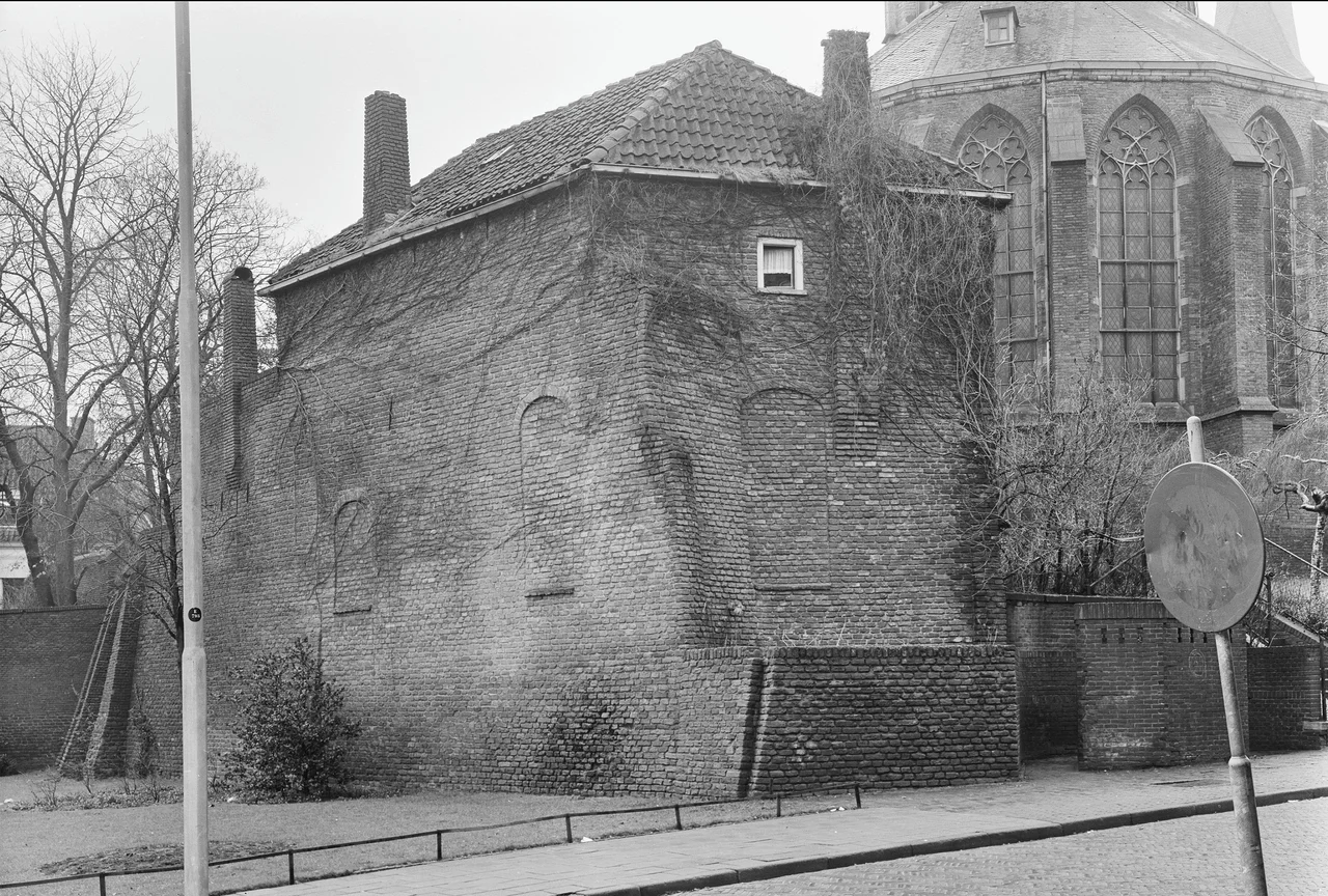 Bergkerk in Deventer as seen from the Bergstraat