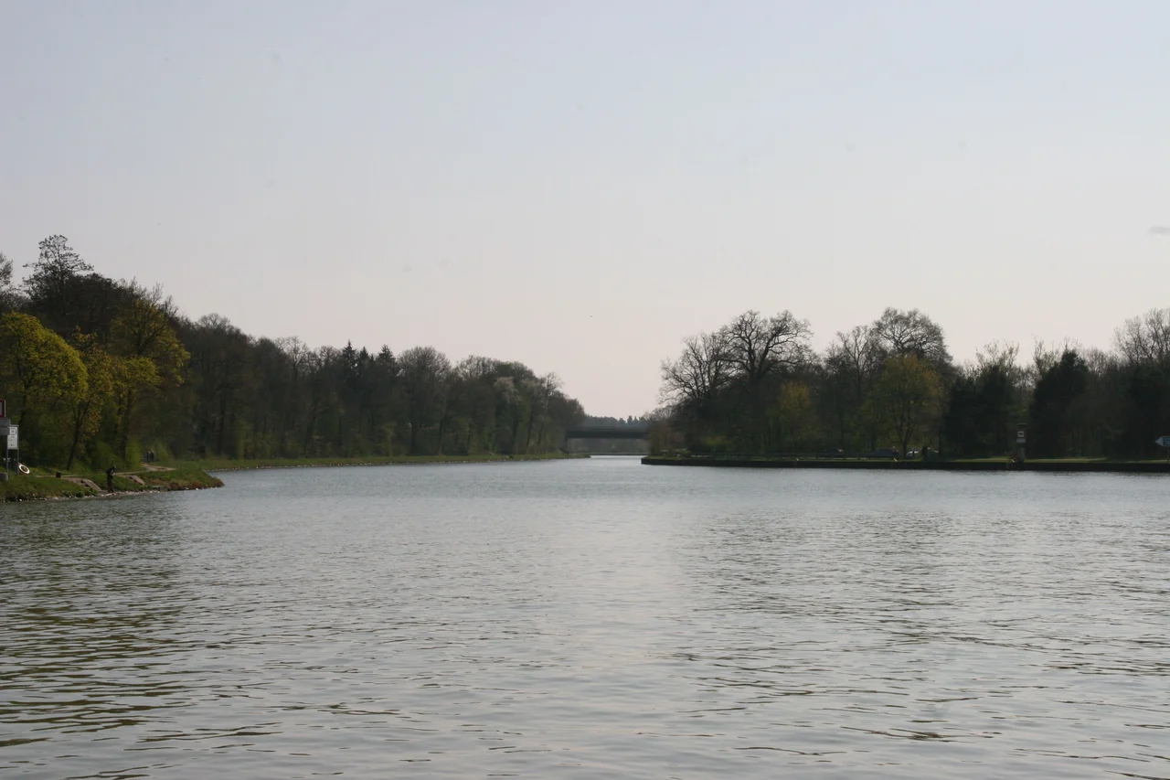 Bramsche-Achmer: branch canal for port of Osnabrück