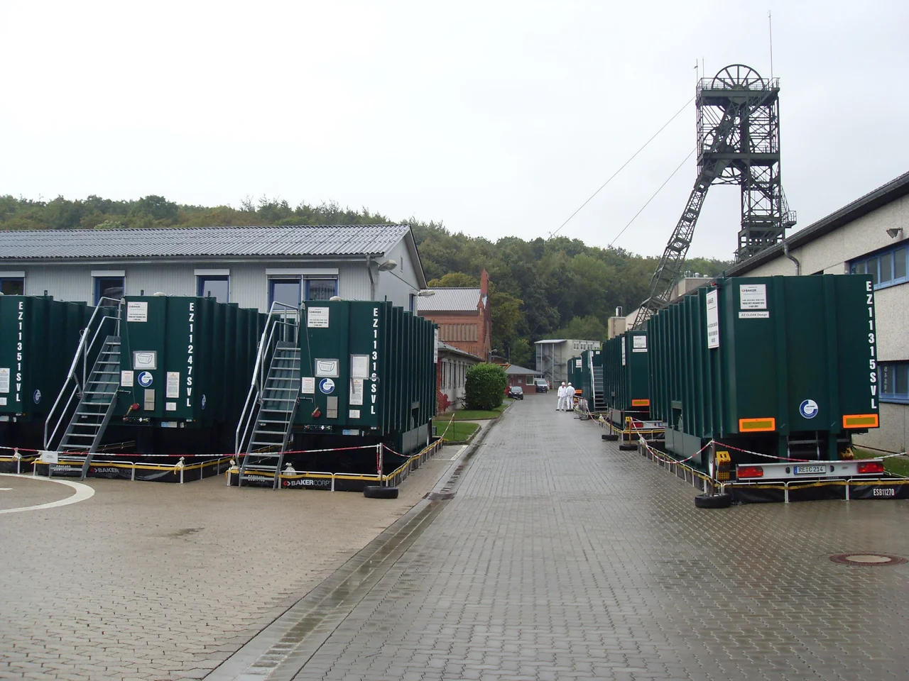 Brine from salt mine Asse II stored in trailers for transport