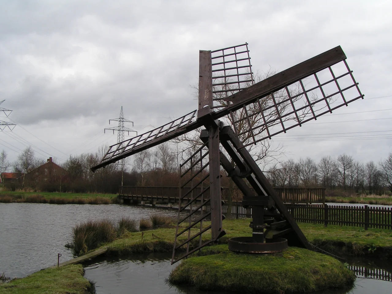 Fluttermühle in Lütjegaste (Gemeinde Westoverledingen)