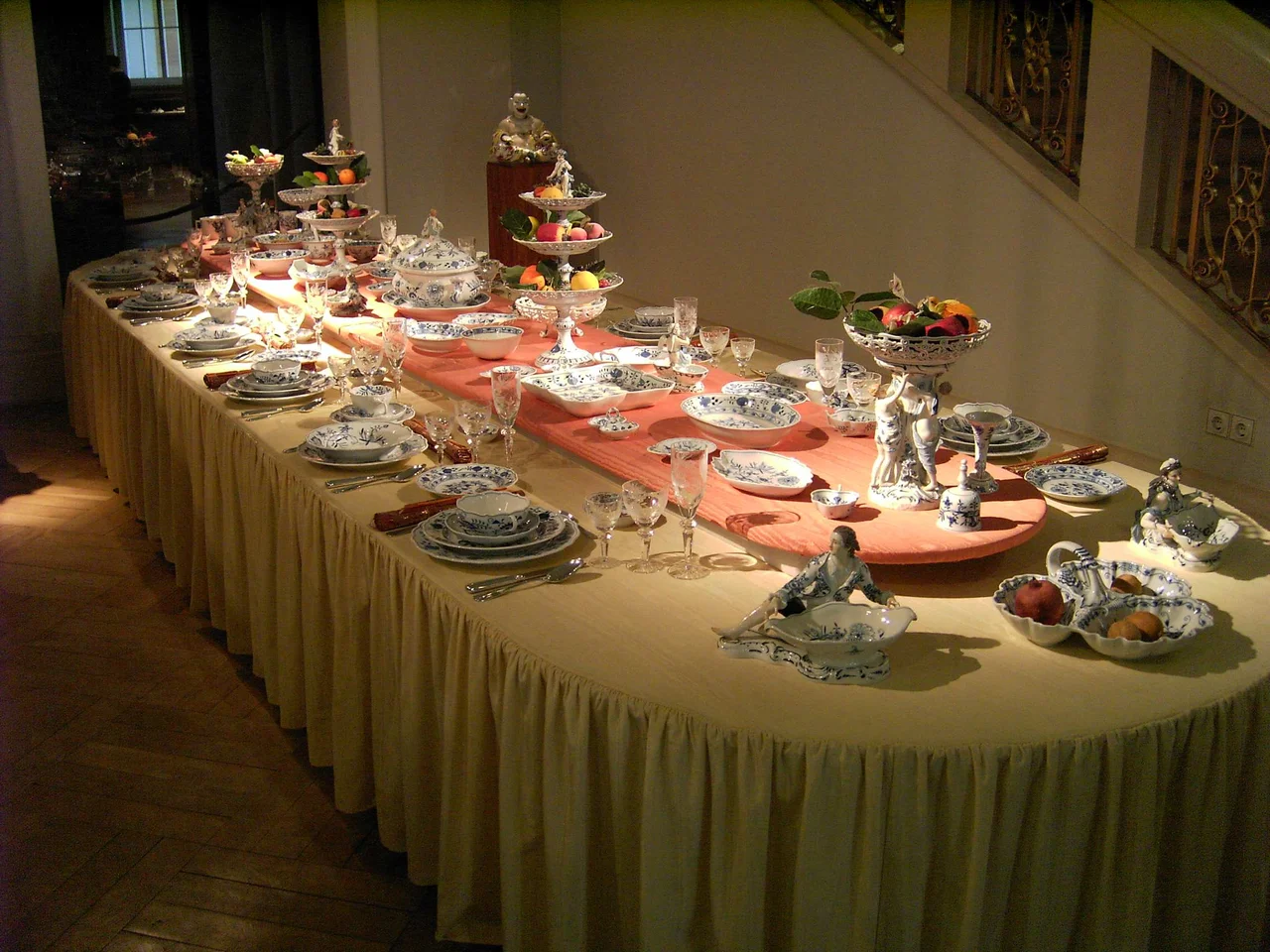 Meissen porcelain museum. Grand table.