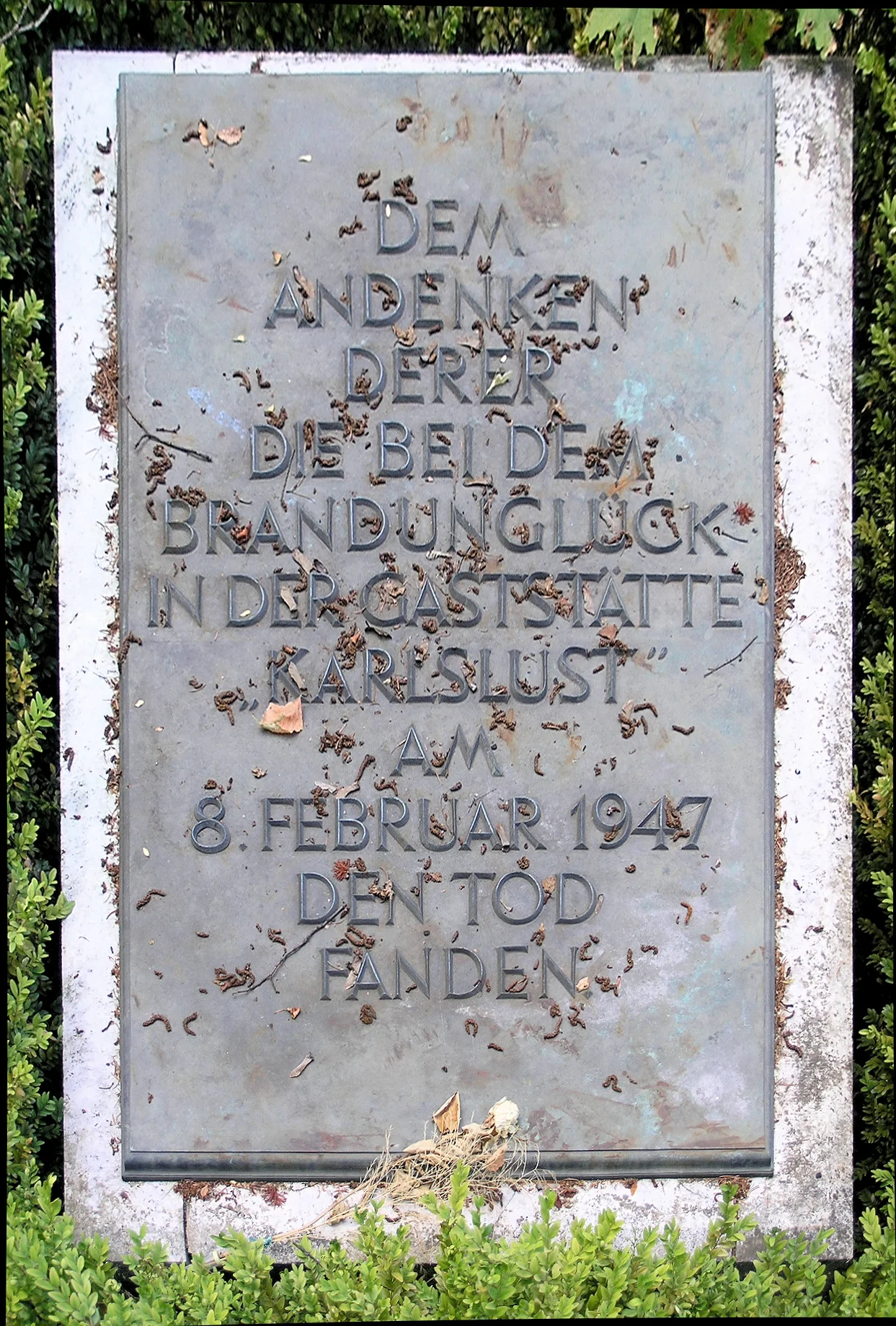 Memorial plaque, Vergnügungslokal Karlslust, Pionierstraße 82, Berlin-Falkenhagener Feld, Germany