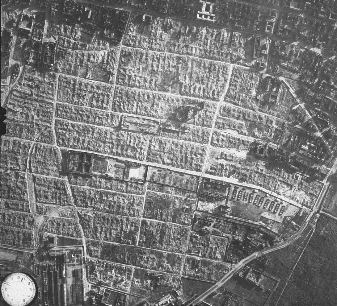 Aerial photograph of northern Warsaw Ghetto area (looking south, north direction located at bottom). In the middle German Concentration Camp in Warsaw (named KL Warschau or KZ Warschau), created in 1943 - see precise localisation of KL Warschau here [1]. Warsaw, capital of Poland during german occupation (1939-1945)