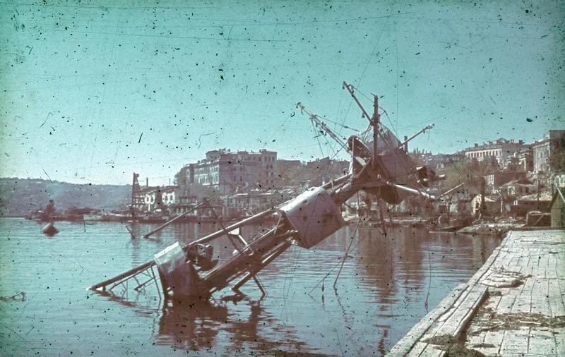 Bundesarchiv N 1603 Bild-129, Russland, Sewastopol, zerstörter Hafen.jpg