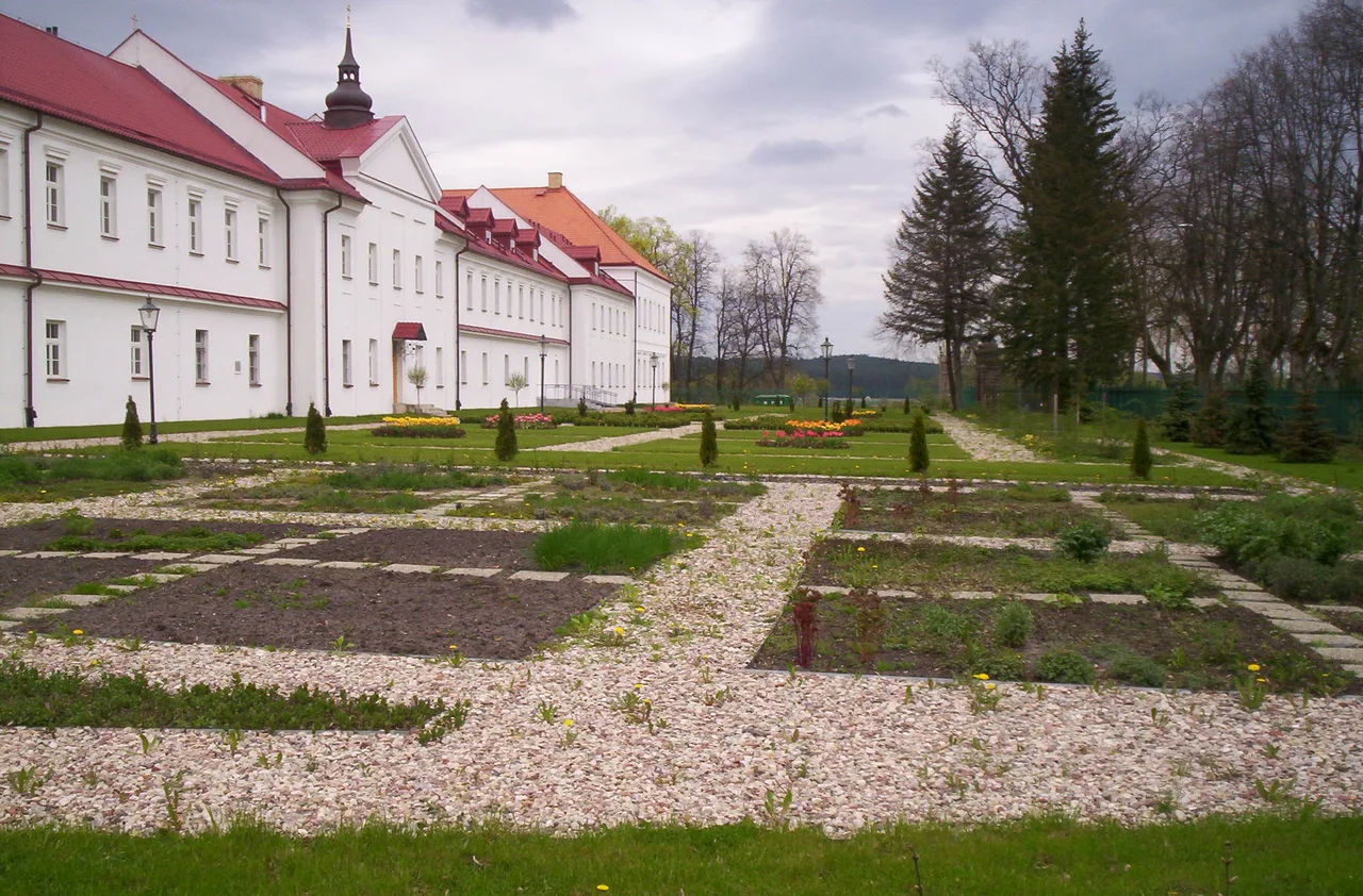 Ogród renesansowy przy klasztorze w Supraślu