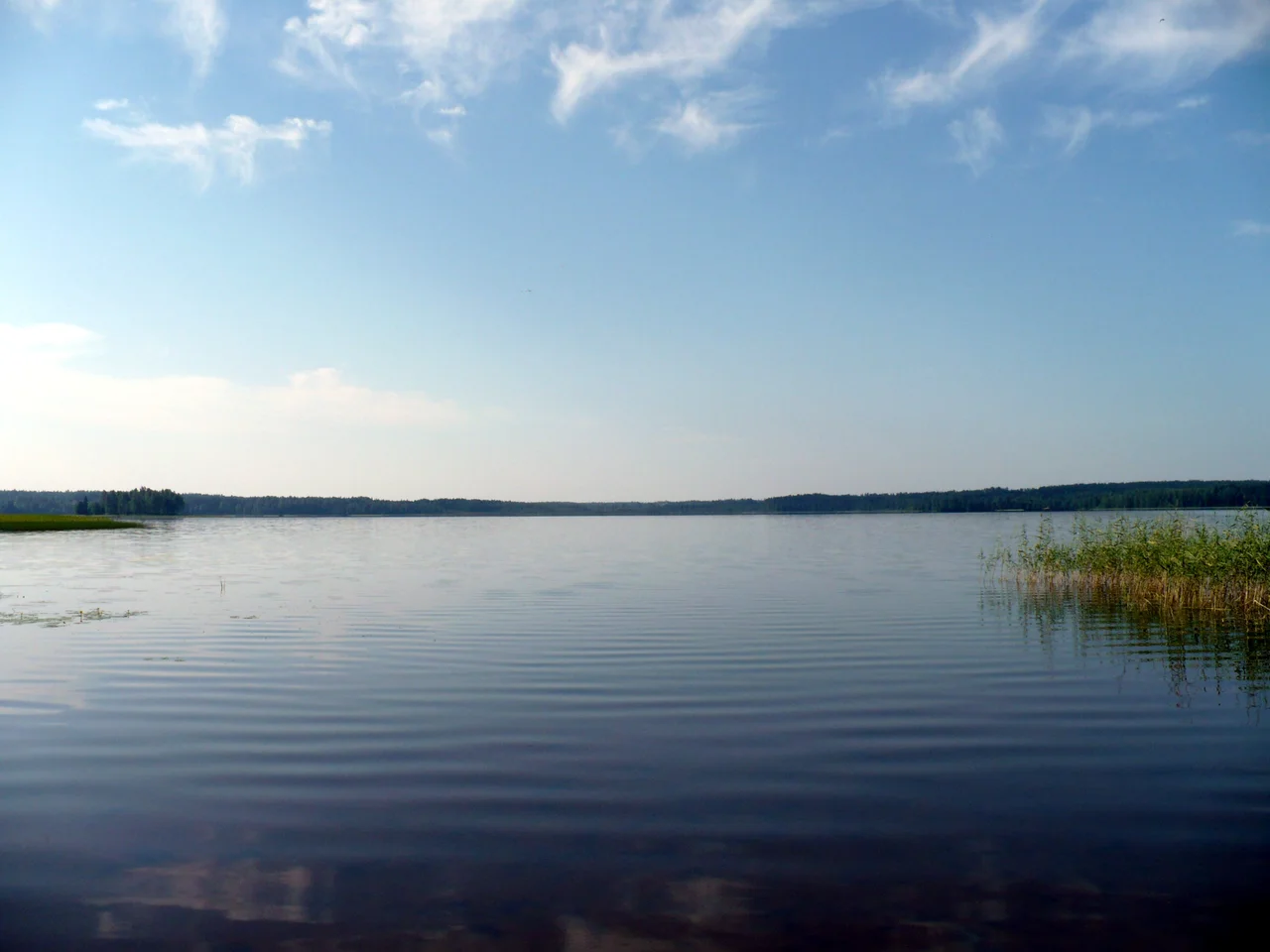 Lake Peretno (Okulovskiy Raion, Novgorodskaya Oblast, Russia)