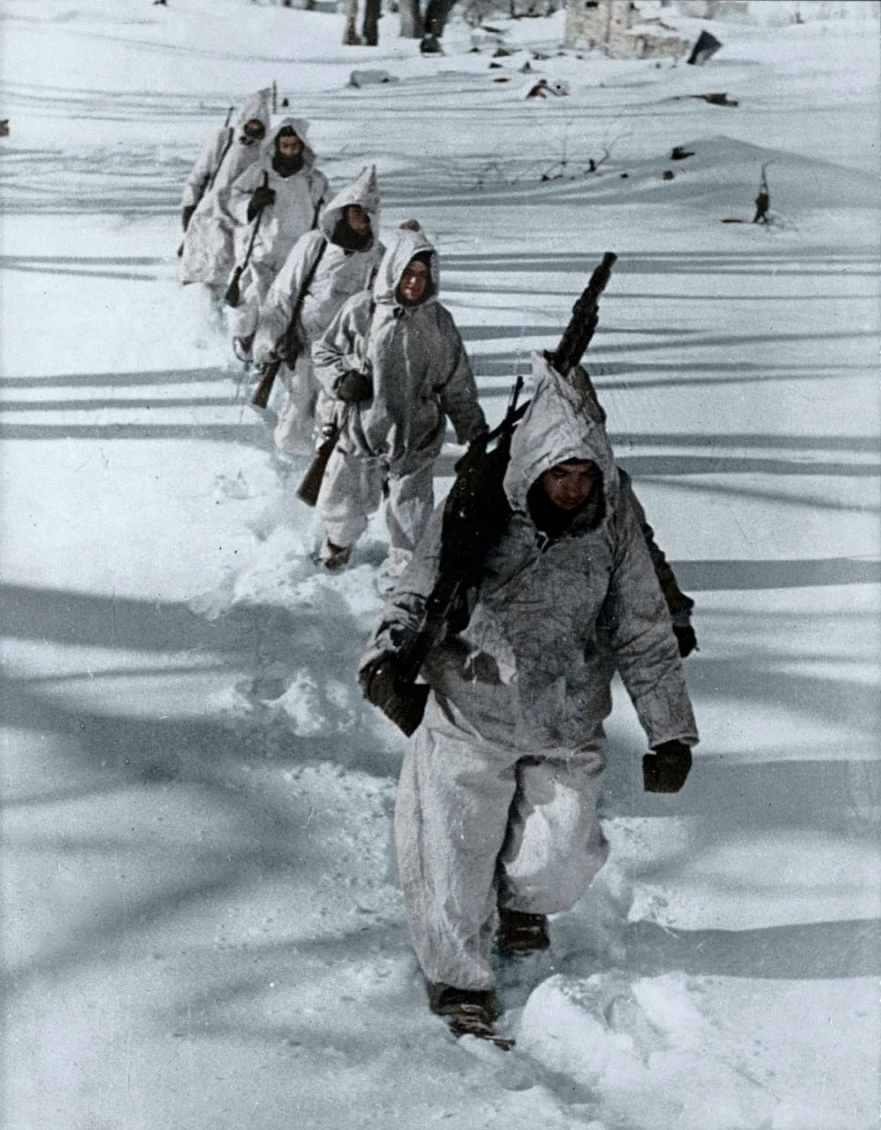 75 years ago today, soldiers of the 250th Infantry Blue Division march through a route near the village of Krasny Bor, Leningrad Region, January-February 1943.
The Battle of Krasny Bor was part of a large Russian offensive against German positions, which intended to create pincer attack near Leningrad, releasing the siege and encircling the German 18th Army, which would have had to surrender. The first day of the battle was a success for the Soviet troops, but the Francoist forces from the Blue Division, reinforced with an SS Police Division could dig in, losing over 70% of their members. Russian casualties were, however, higher, with more than 20,000 casualties, including wounded. The 13th, observing that it would be useless to attack the sector, the Soviets decided to cease the offensive.

 #colored #colorized #colourised #colorization #colourisation #color #colour #history #ww1 #wwi #worldwarone #greatwar #thegreatwar #ww2 #wwii #worldwartwo