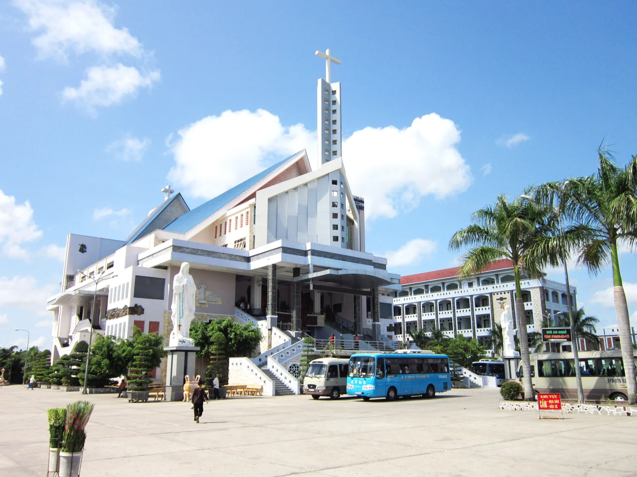 Nhà thờ Tắc Sậy ở xã Tân Phong, huyện Giá Rai, tỉnh Bạc Liêu, Việt Nam.