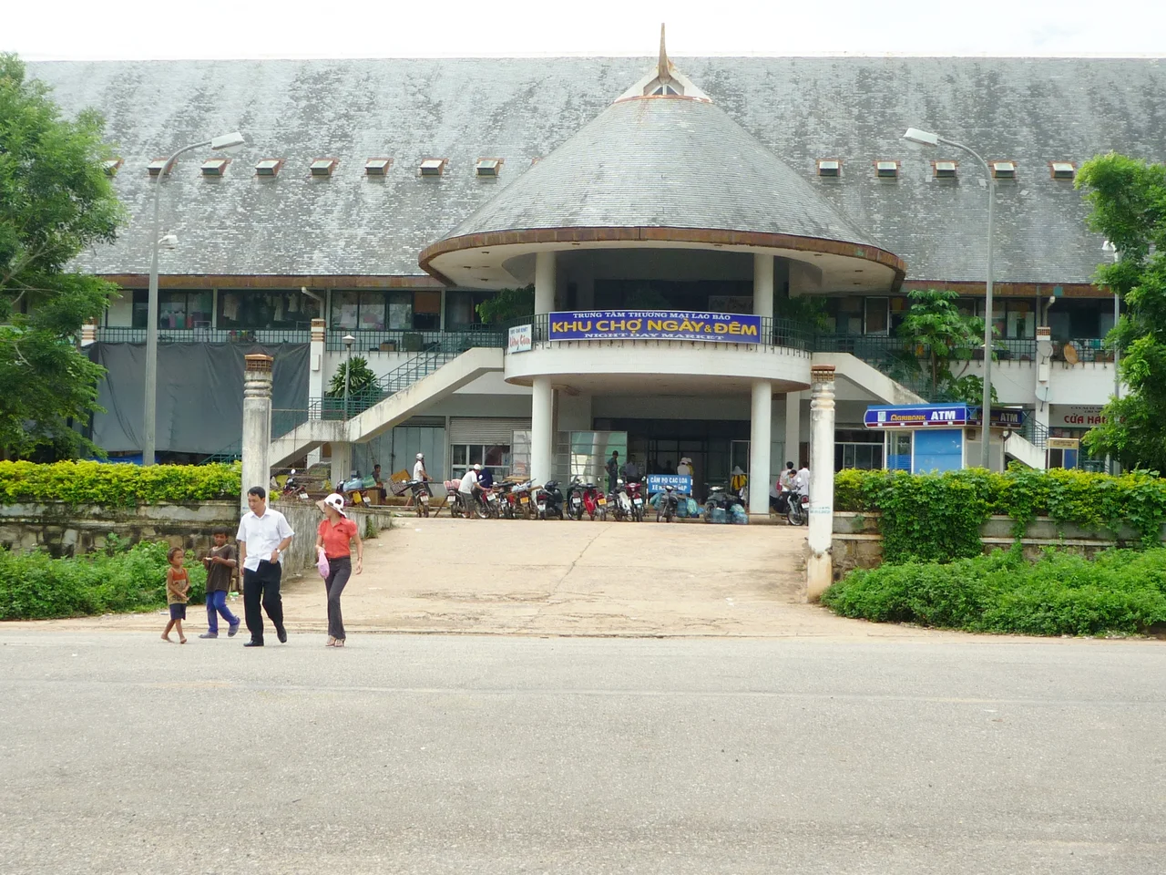 A shopping mall in Lao Bảo Special Economic-Trade Zone, Quảng Trị Province, Việt Nam