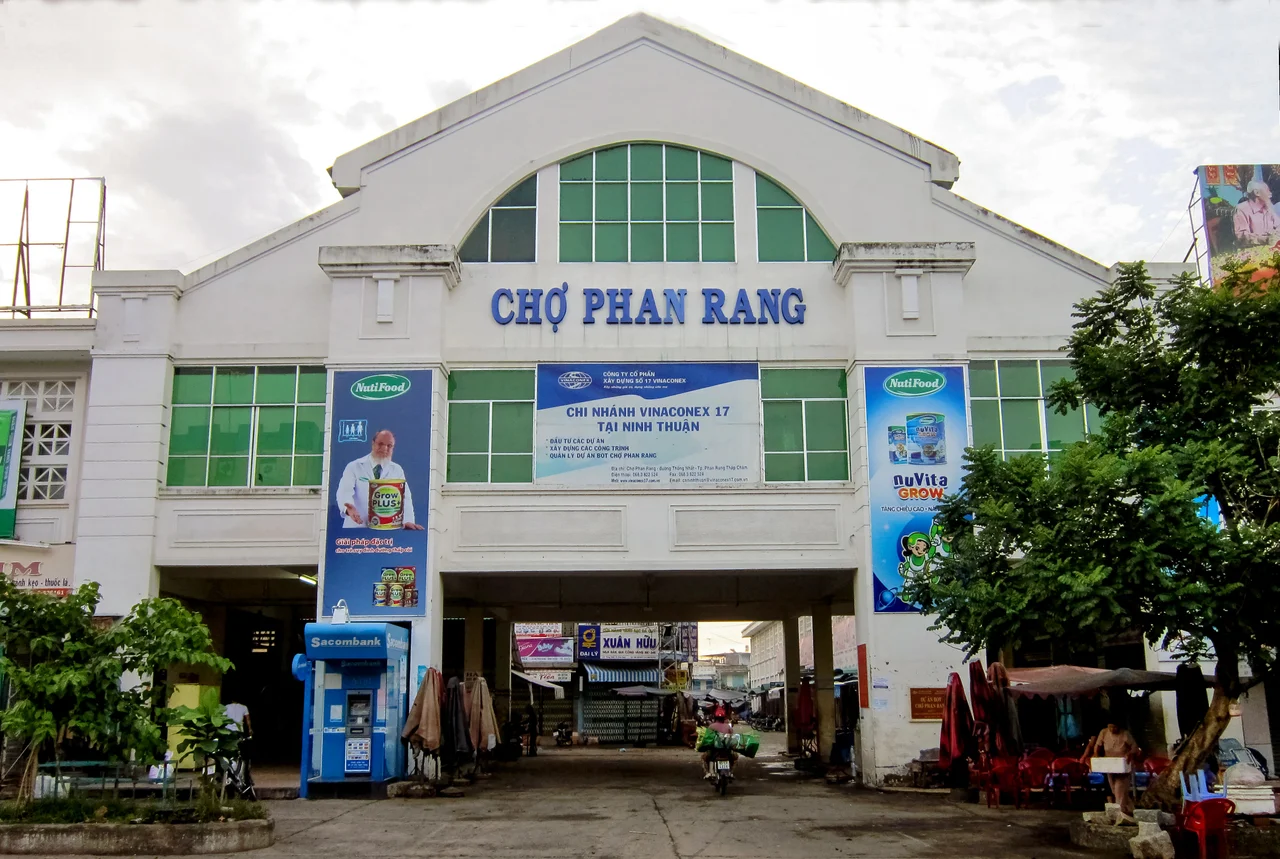 Chợ Phan Rang ở TP Phan Rang-Tháp Chàm, tỉnh Ninh Thuận, Việt Nam.