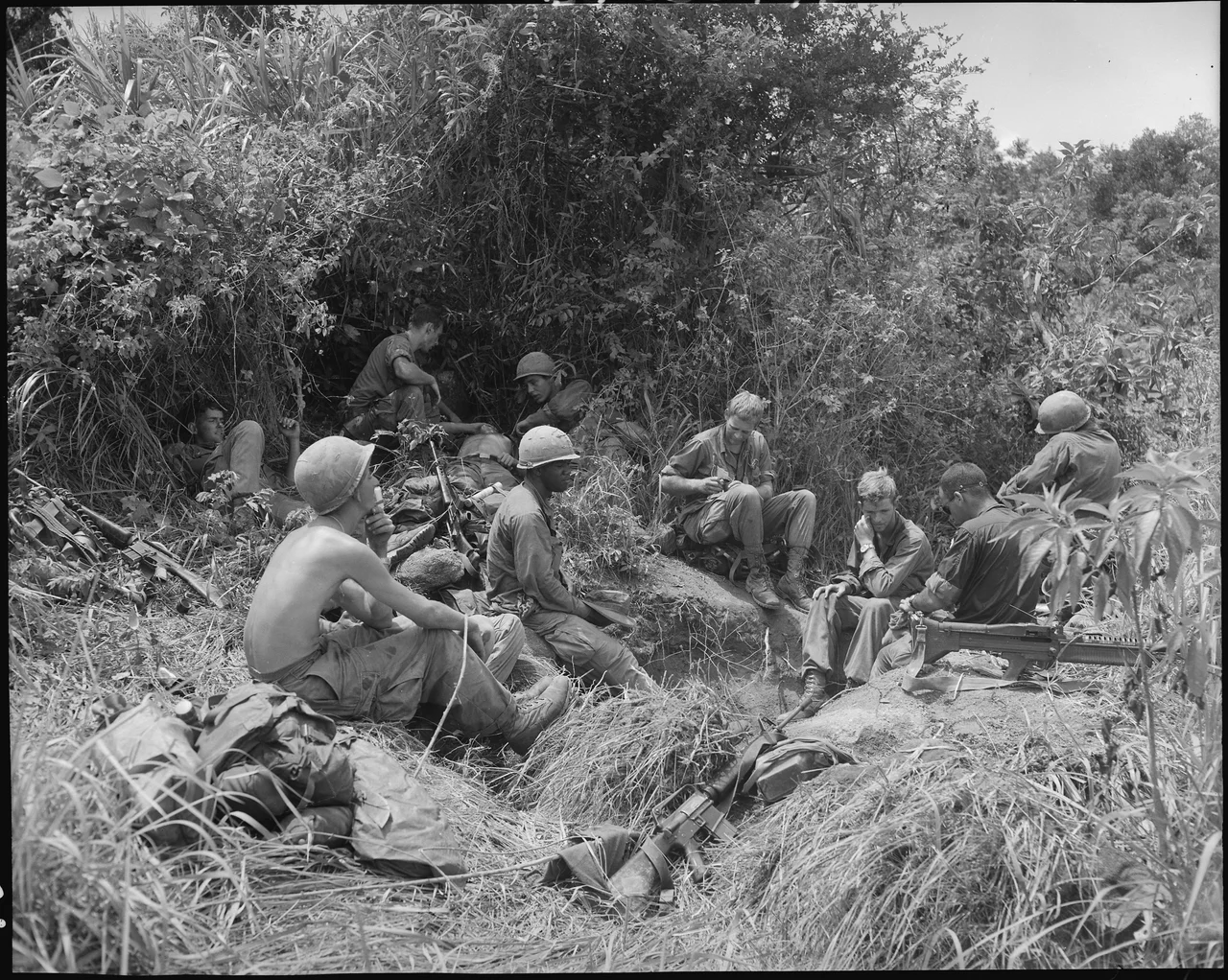 Vietnam....Members of Companies B and D, 1st Battalion, 501st Infantry, Regiment, 101st Airborne Division, take a... - NARA - 531454.tif