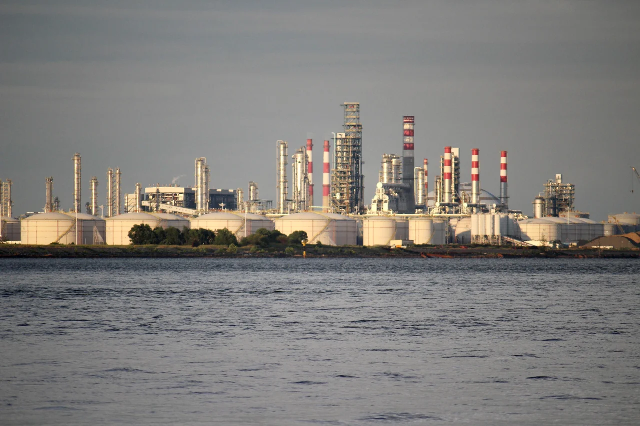 Muara Besar Island on 20 May 2022