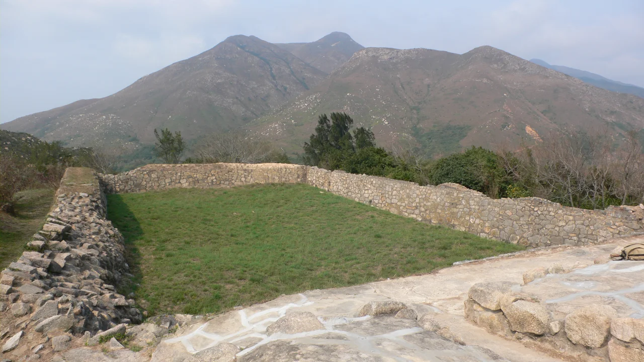 Fan Lau Fort, located on the western part of Lantau Island, is one of the oldest fort in Hong KOng