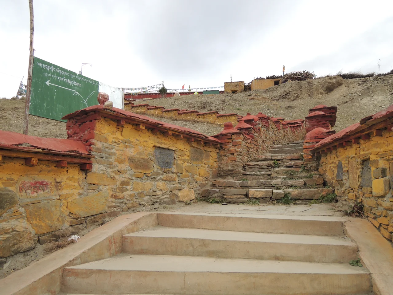 Qonngye, near Valley of Tibetan Kings