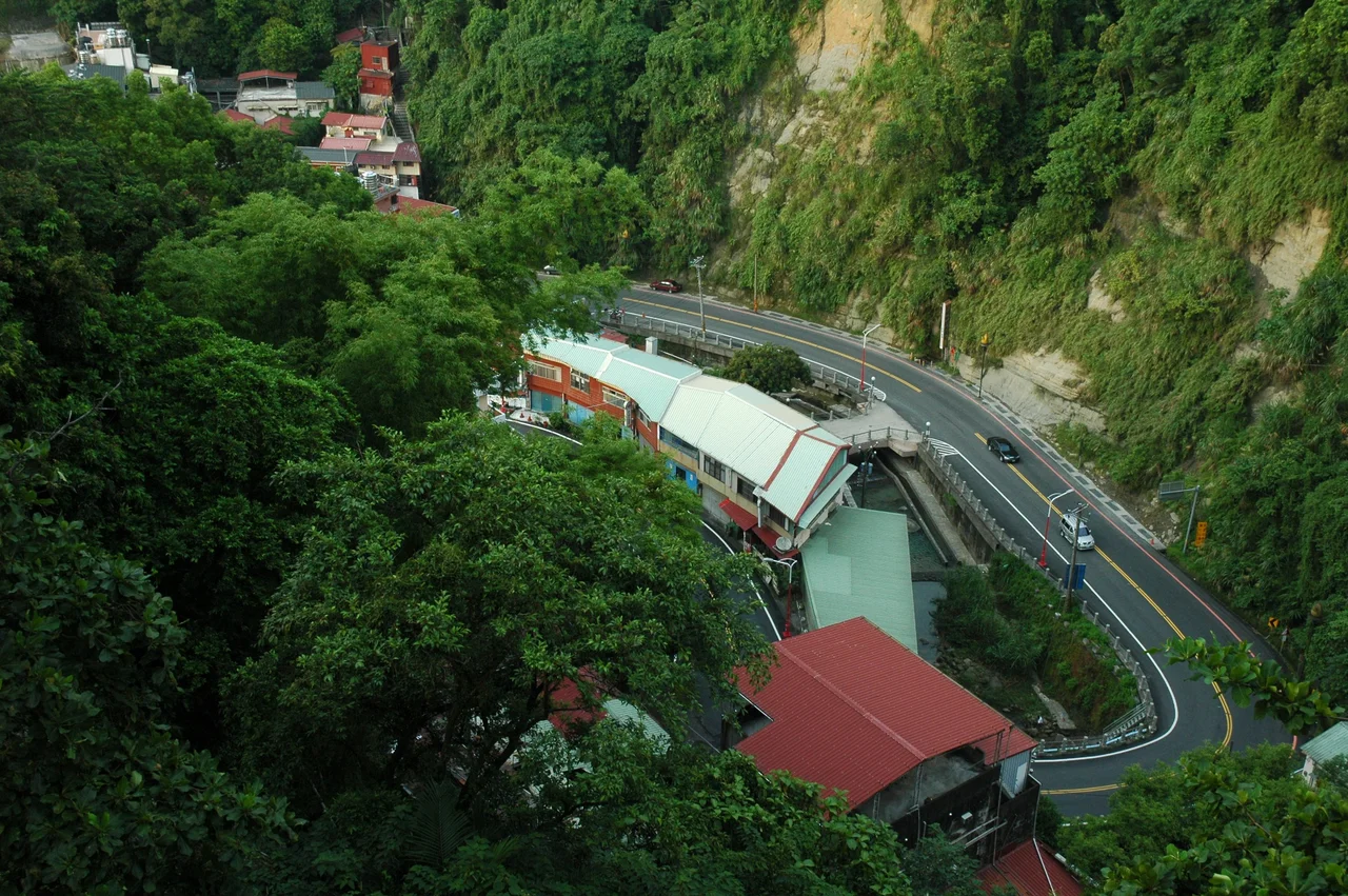 The lower valley of Guanzihling.
