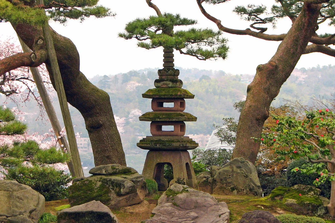 Lantern in the Kenroku-en garden, Kanazawa, Ishikawa Prefecture, Japan